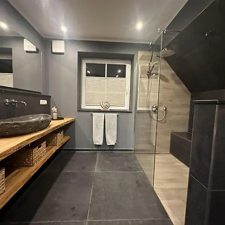 Eiderhuus Modern Retreat Тённинг